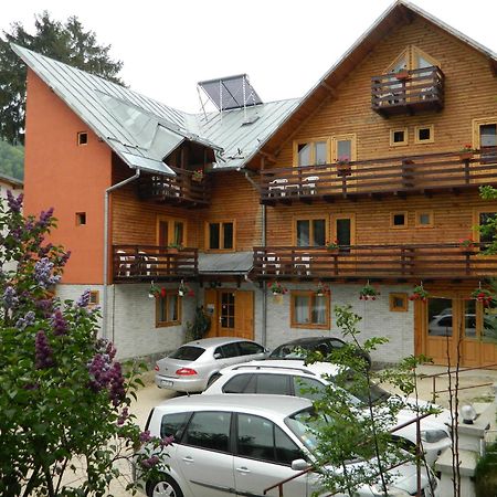 Hotel La Cristina à Sinaia Extérieur photo