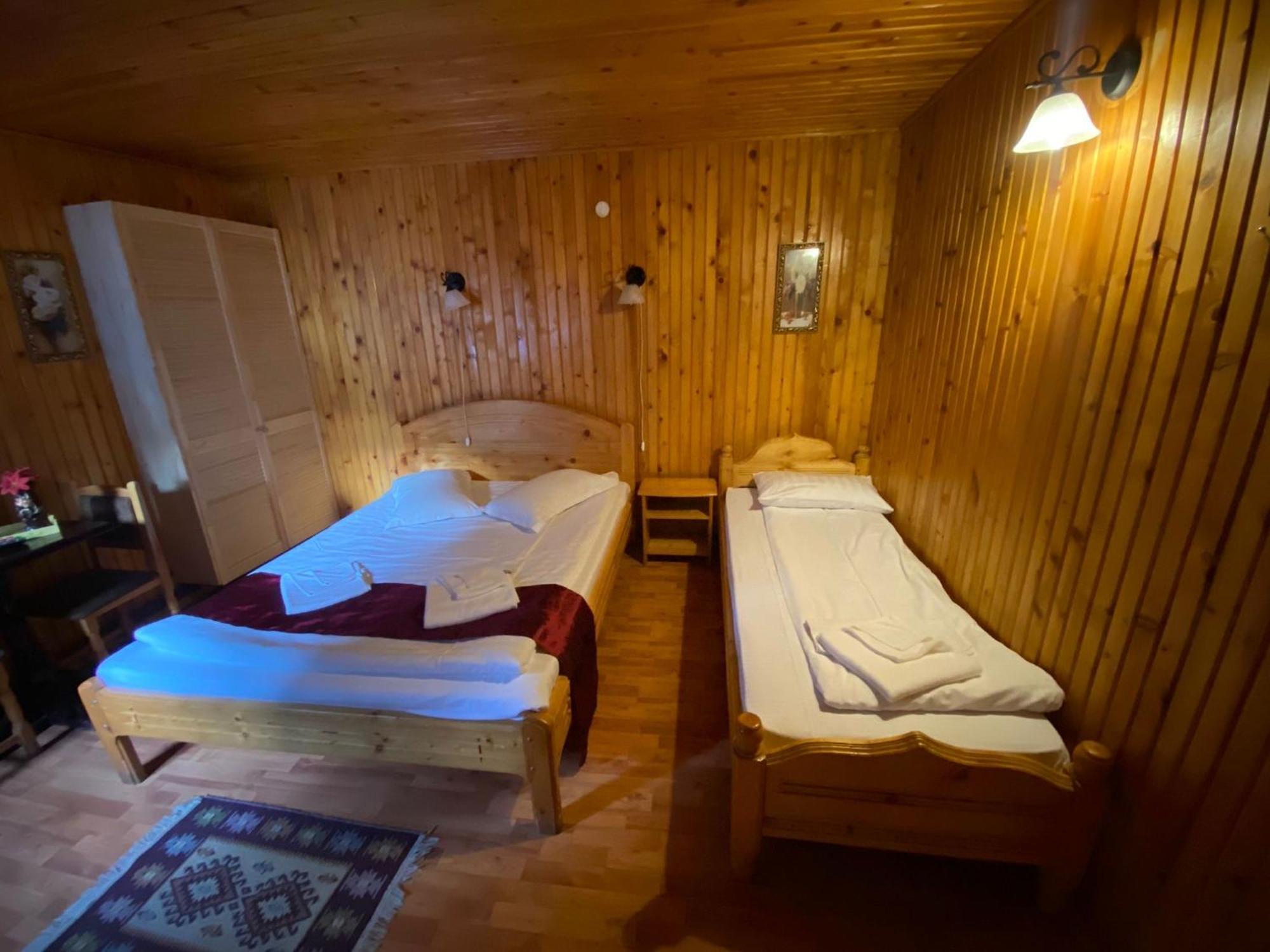 Hotel La Cristina à Sinaia Extérieur photo
