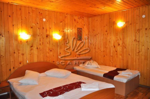 Hotel La Cristina à Sinaia Extérieur photo