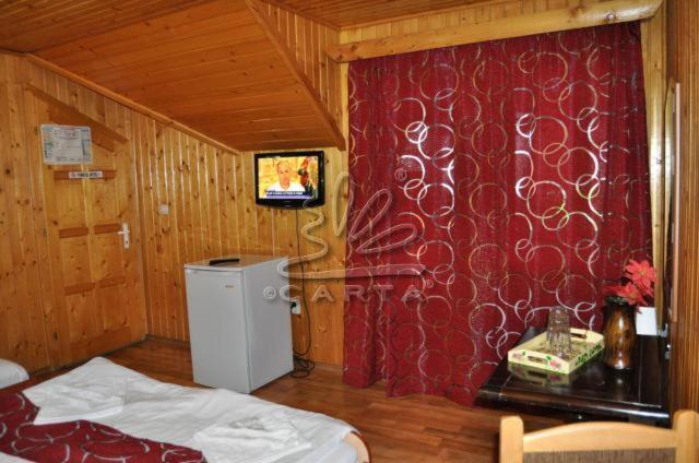 Hotel La Cristina à Sinaia Extérieur photo